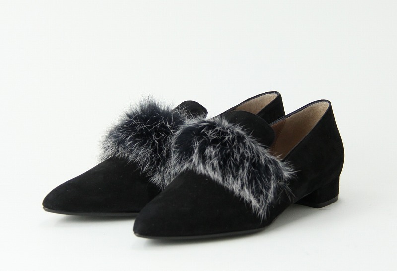 Flat shoes